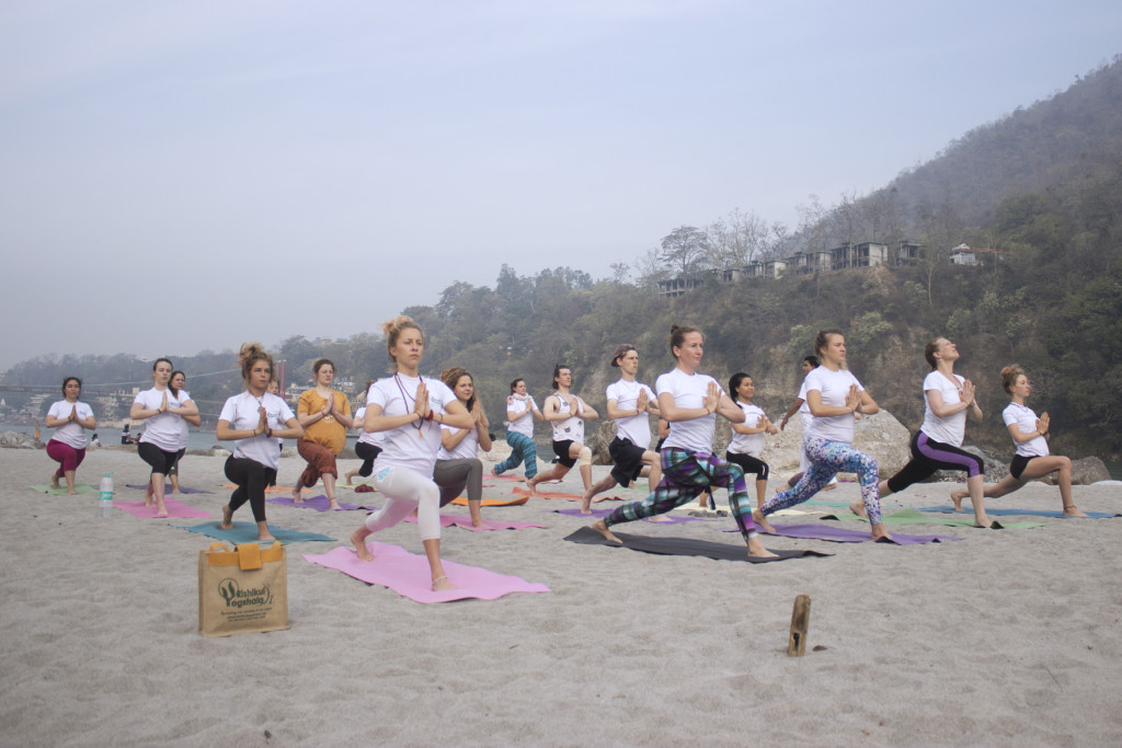 beach-yoga
