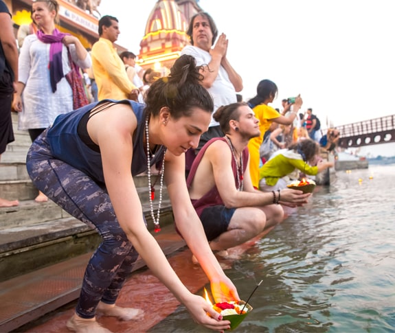 EXPERIENCE ‘GANGA AARTI’ IN ITS ENTIRE SPLENDOR 1