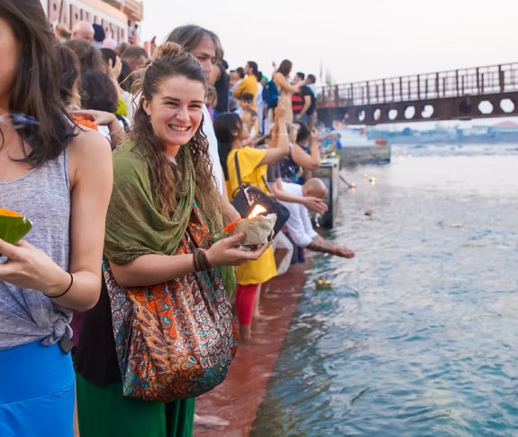 EXPERIENCE ‘GANGA AARTI’ IN ITS ENTIRE SPLENDOR 2