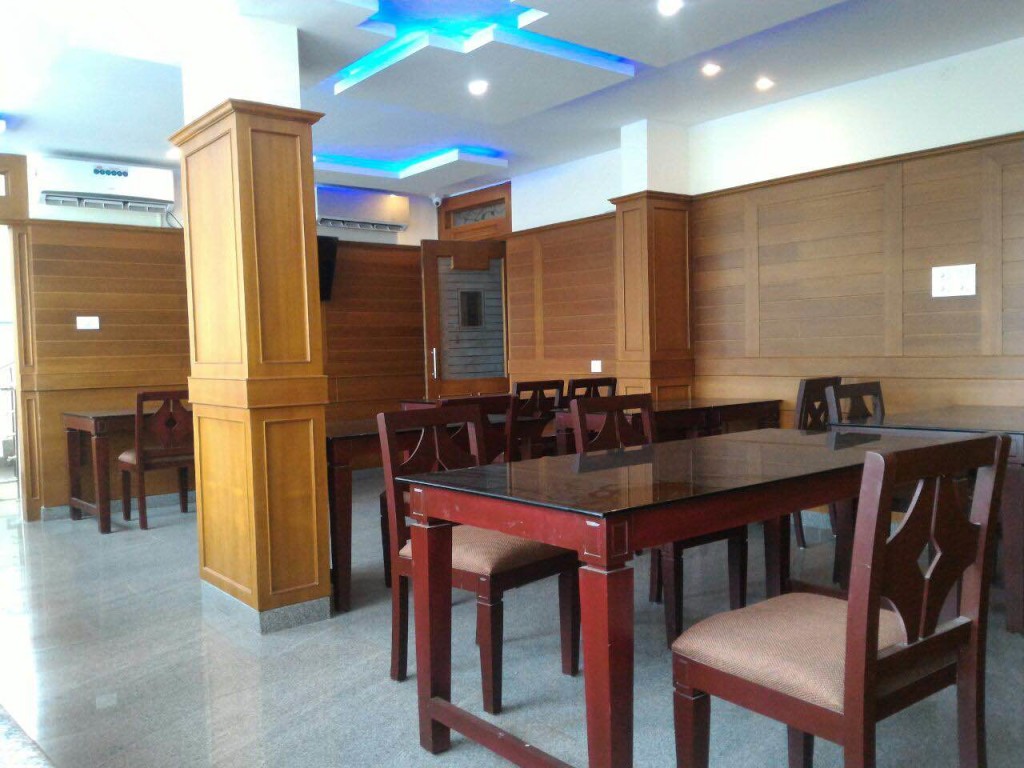 rishikul yogshala kerala dining room