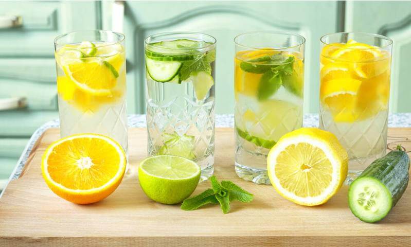 Simple lemon and water